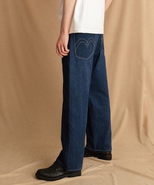 W30 定価24200円 新品 リーバイス レッド CROPPED ワイドレッグ W30 定価24200円 新品 リーバイス レッド CROPPED ワイドレッグ
