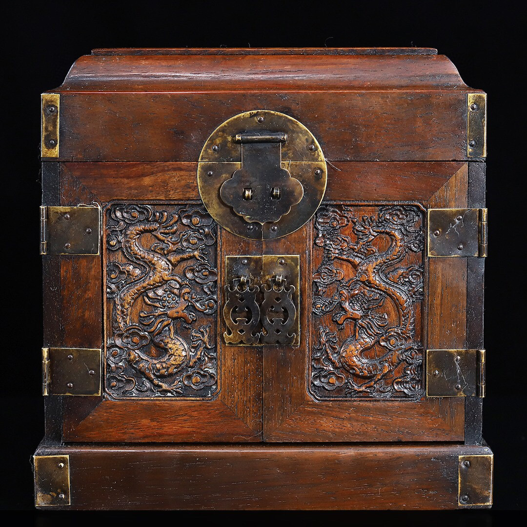 花梨木製・細密彫・官箱『収蔵家蔵』置物・古賞物・古美術品・家族 花梨木製・細密彫・官箱『収蔵家蔵』置物・古賞物・古美術品・家族