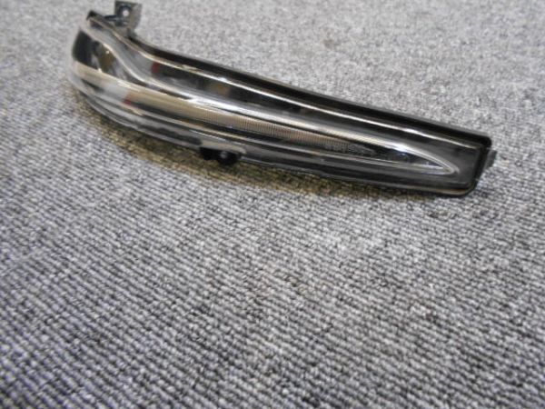 * Mercedes Benz original right door mirror winker A0999064601 used *