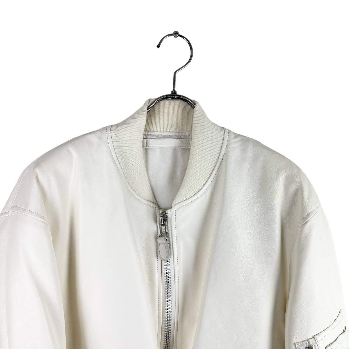 COMOLI (コモリ) leather bomber jacket (white)