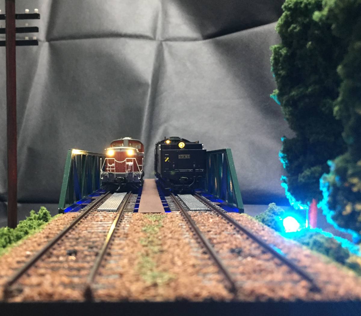複線全自動車両往復走行展示台 複線鉄道橋 液晶 リモコン タッチ 複線全自動車両往復走行展示台 複線鉄道橋 液晶 リモコン タッチ