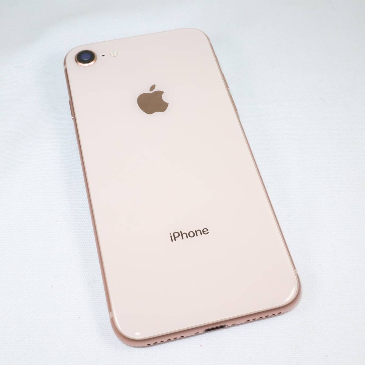 美品】Apple iPhone8 SIMフリー Gold 64GB-