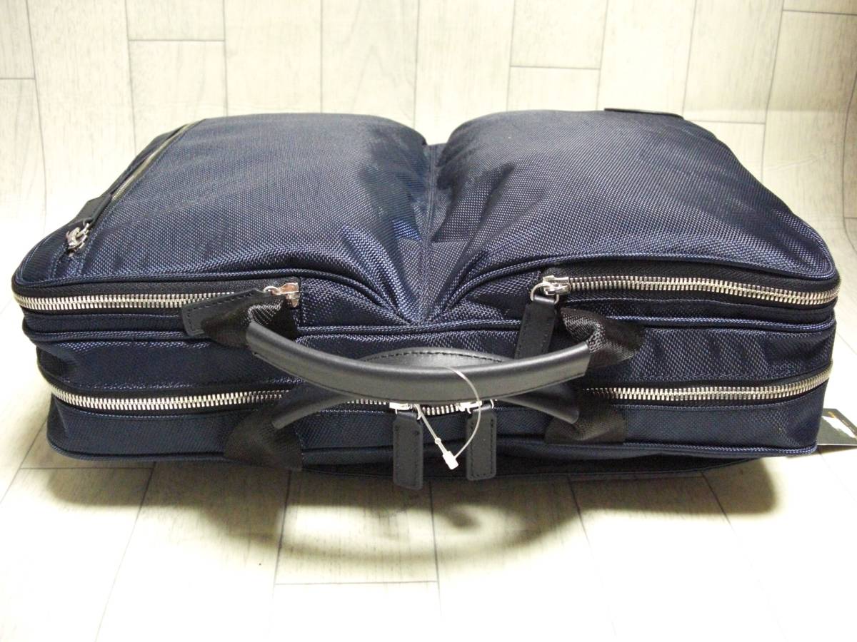  complete sale! limited amount! super hard-to-find! regular price approximately 10 ten thousand jpy . ultimate profit! burr stick cloth!3.+ pocket 6& shoulder cord attaching 2WAY document bag business bag! navy blue Hunting World 