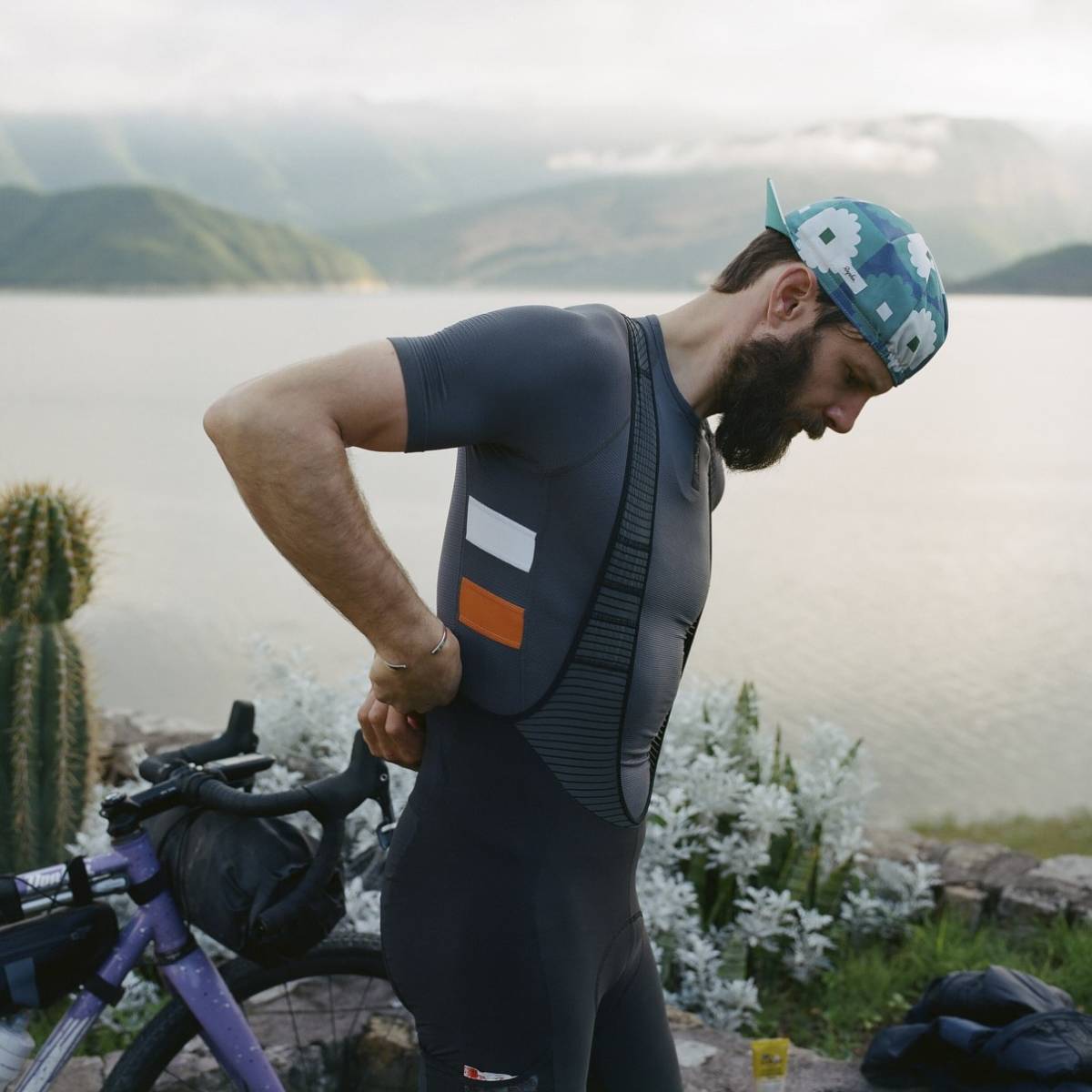新品 Rapha Explore Brevet Cargo Bib Shorts Mサイズ ダークグレー