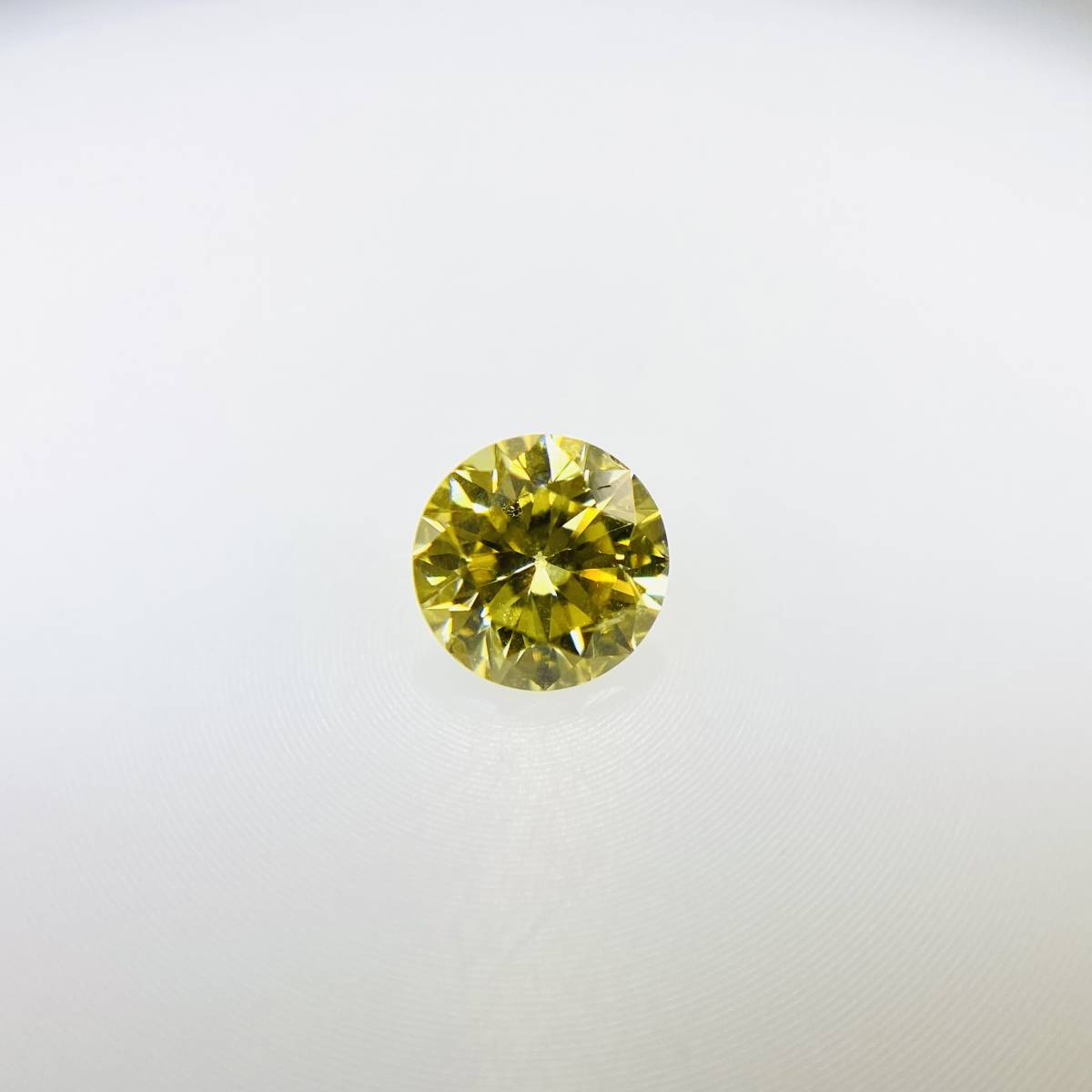 FANCY INTENSE YELLOW 0.197ct RD/RT1746/CGL | inmano.com.br