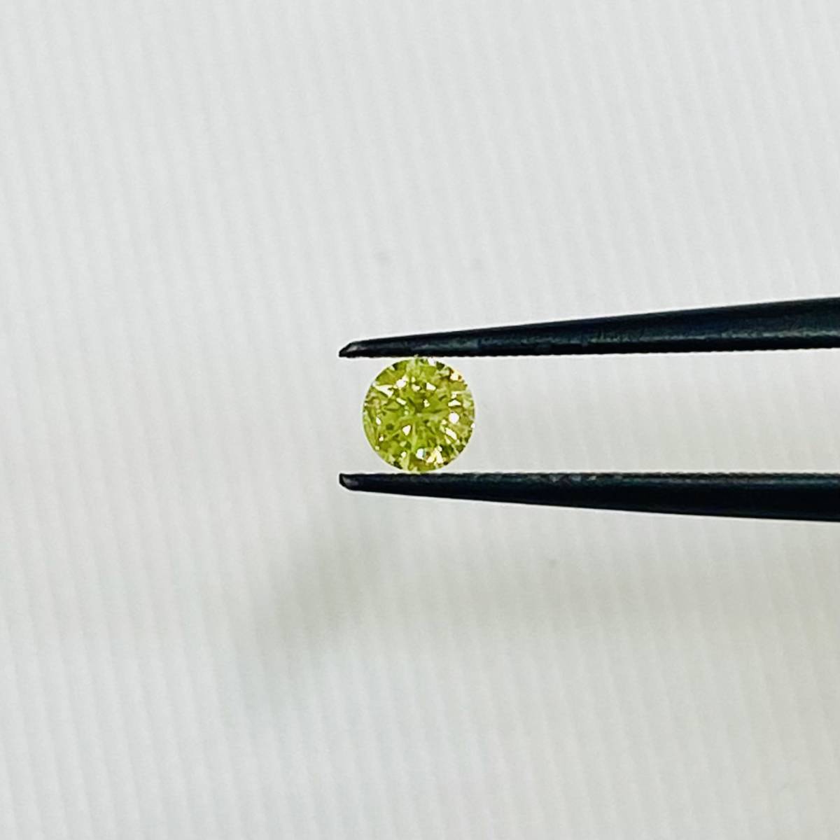 FANCY YELLOW GREEN 0.112ct RD/RT1887/CGL