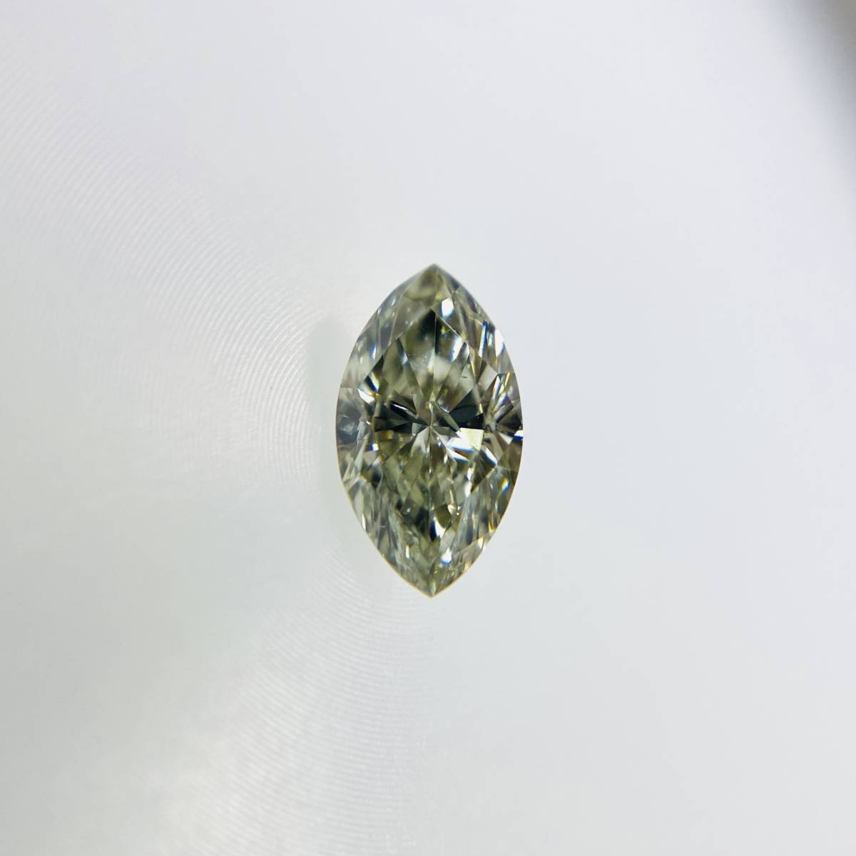 カメレオン!FANCY LIGHT GRAY GREEN 0.195ct MQ-