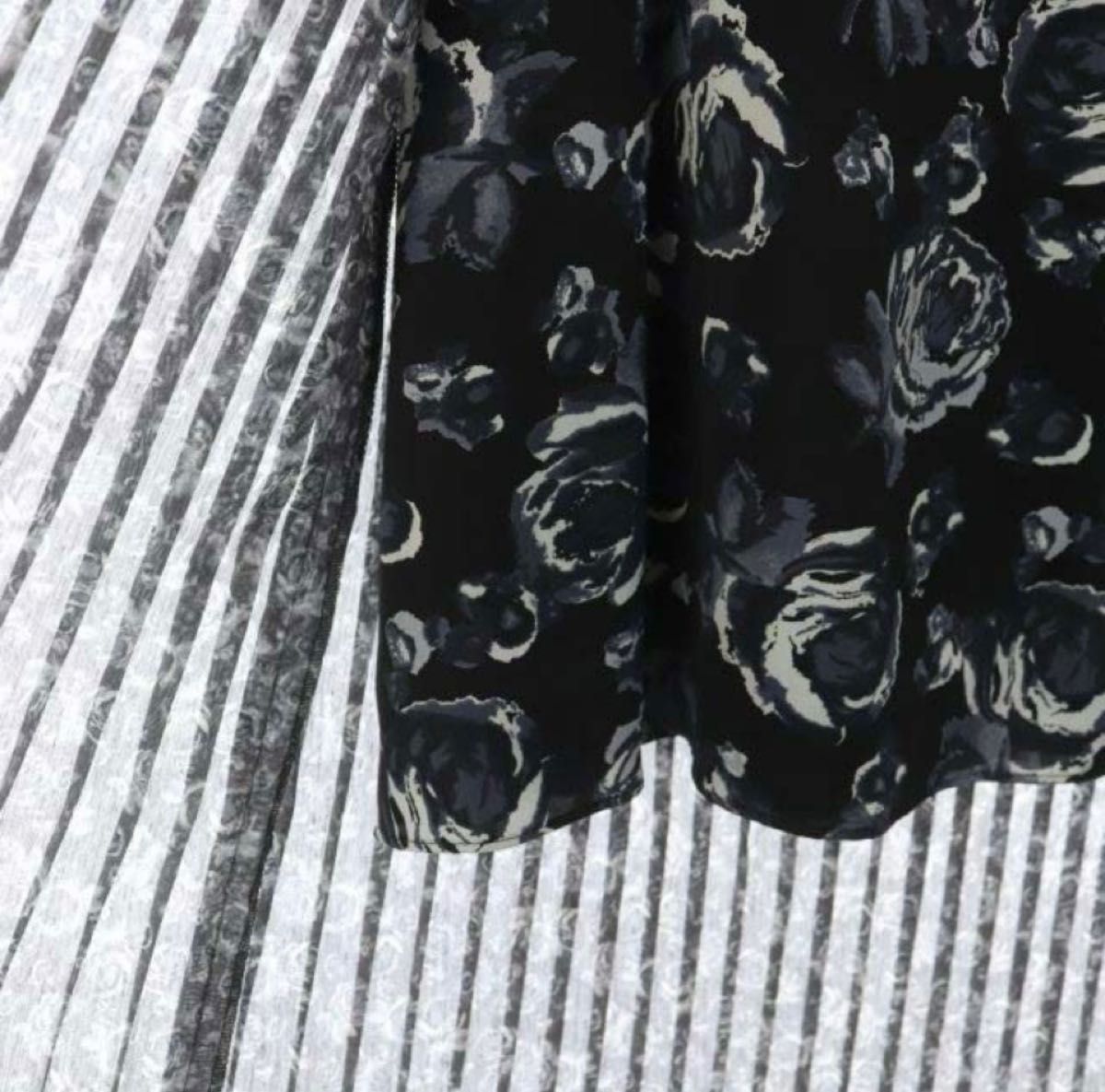 【未使用品】クラネ フラワーコンビプリーツスカート ロング セミフレア 花柄 38 M ブラック ホワイト