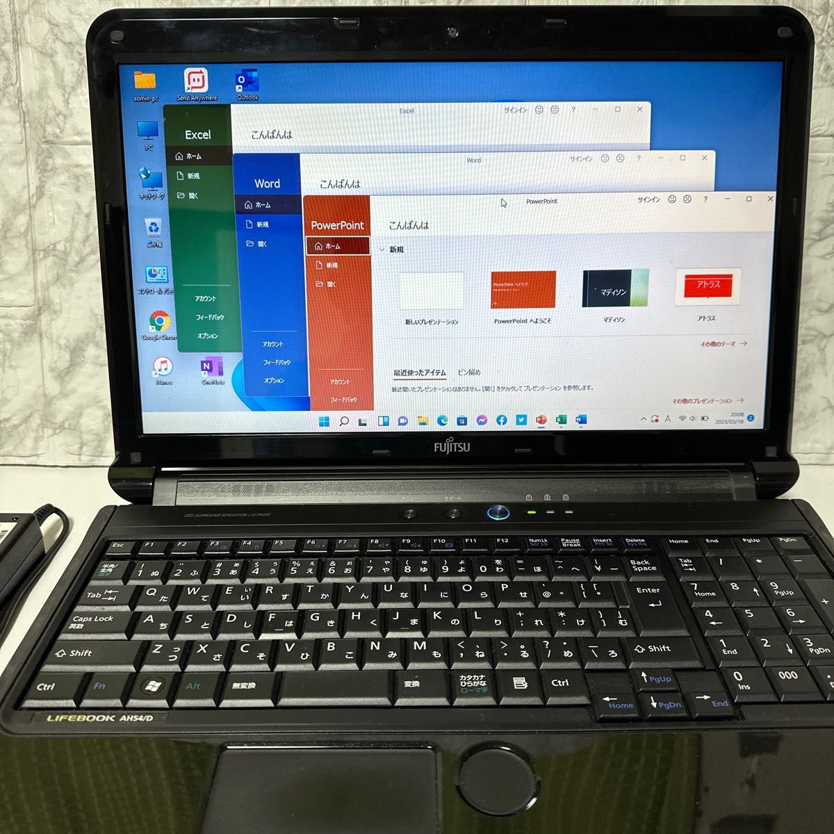 FUJITSUノートパソコン Webカメラ Core i3 HDMI Windows11 オフィス