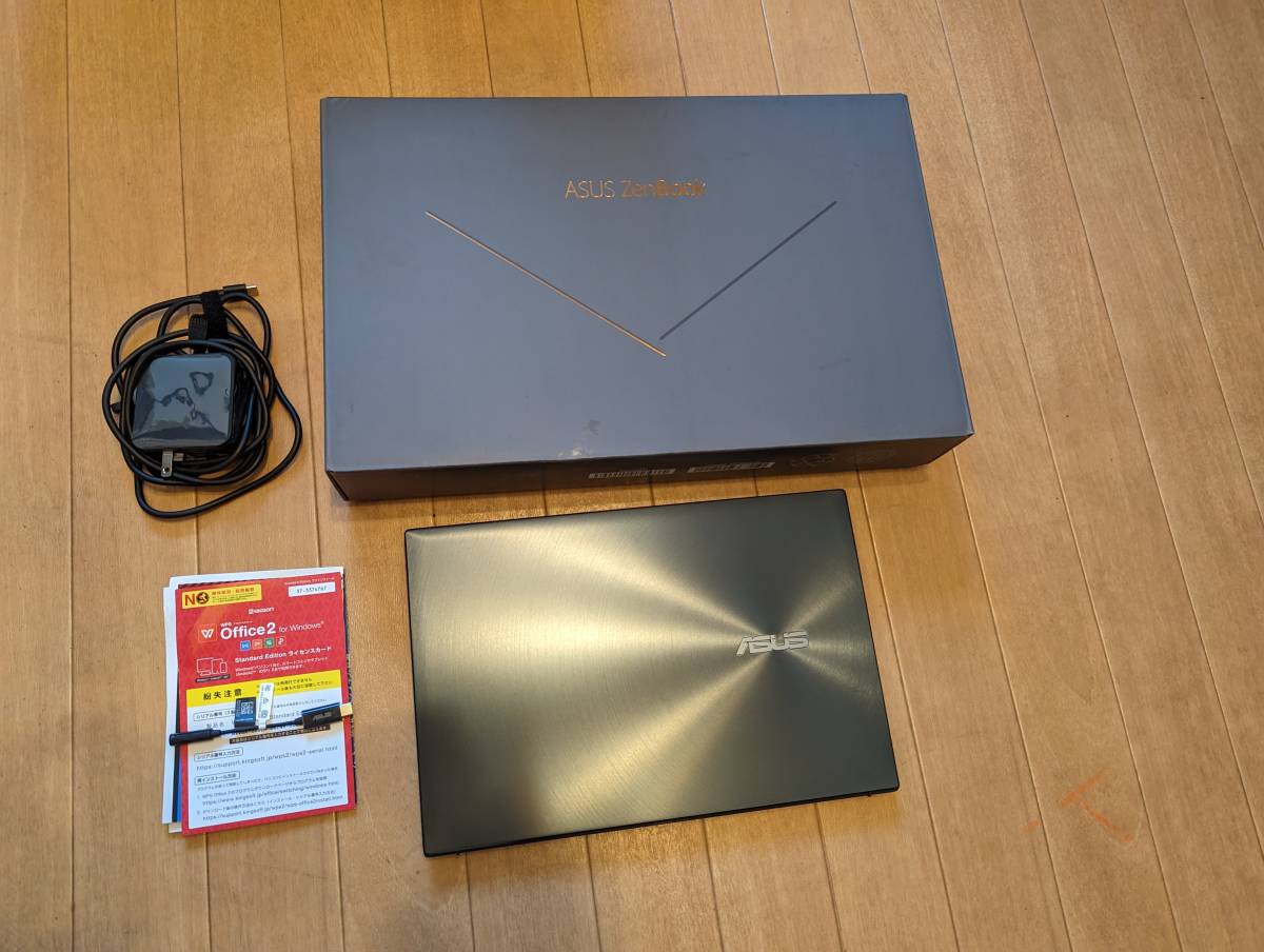 ASUS ノートパソコン Zenbook 13 OLED UX325JA ( Core i5 1035G1 8GB