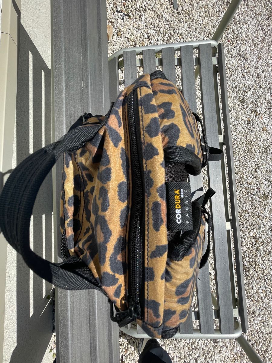 Supreme バックパック リュックサック ヒョウ柄 レオパード Supreme バックパック リュックサック ヒョウ柄 レオパード