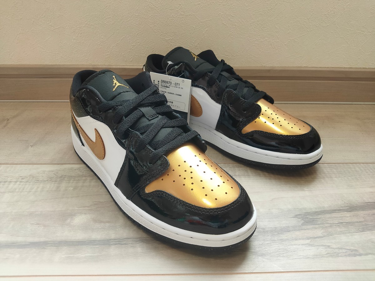 24.5cm 新品 NIKE AIR JORDAN 1 LOW SE GS ナイキ エアジョーダン 1 ロー エア ジョーダン ローカット パテント エナメル 黒 金 ゴールド_画像5