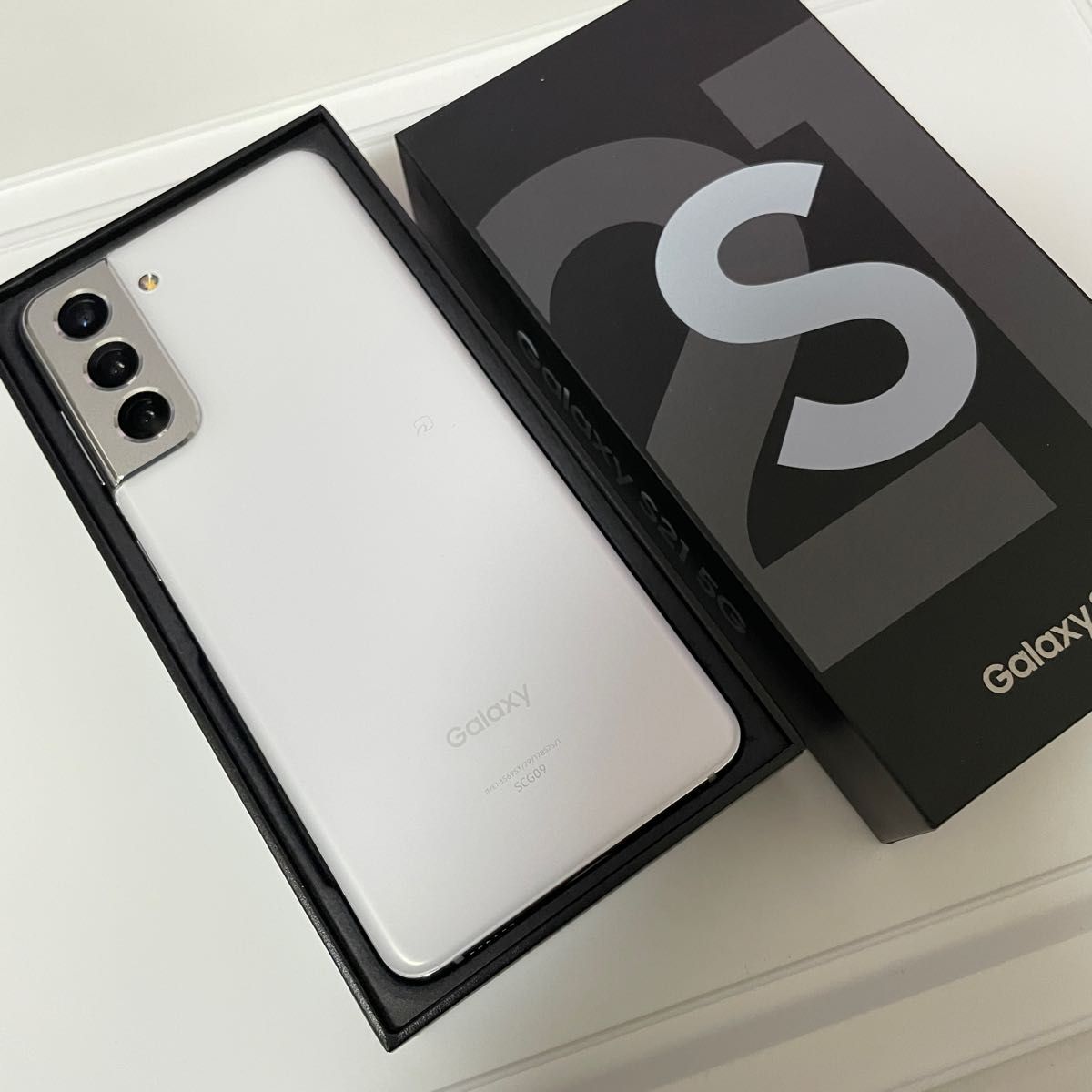 美品 Galaxy S21 5G ホワイト 256 GB SIMフリー au SCG09|Yahoo