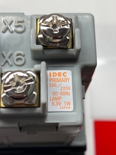 IDEC 角形三色表示灯SLD48-3TP2BRAG-TK2772 未使用　５箱セット　箱凹み有_画像5
