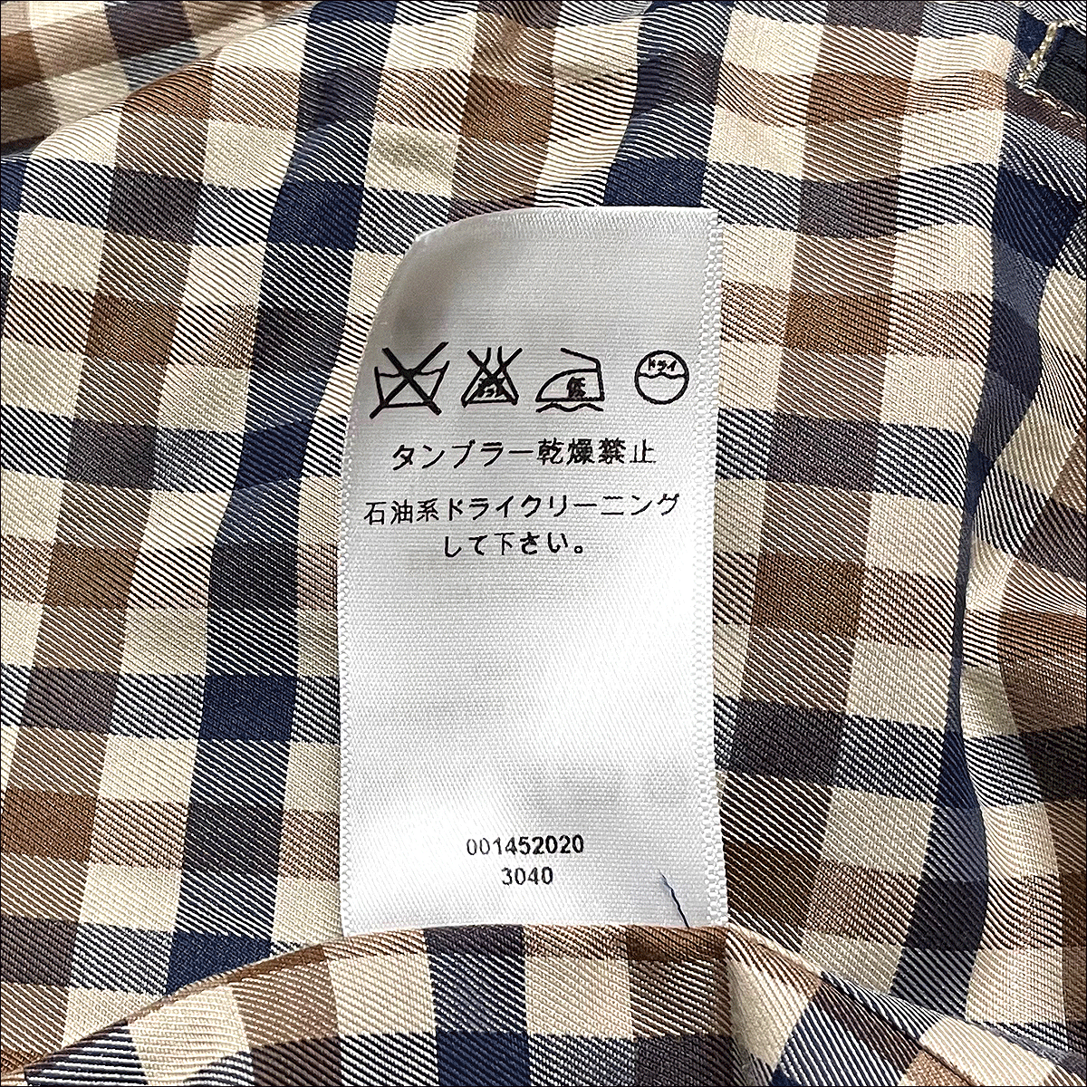 J6389 新品 アクアスキュータム 英国製 チェック柄裏地 トレンチコート