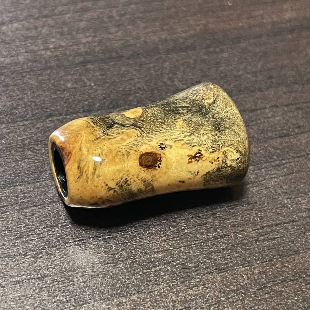 ヤフオク! - わたらせ樹脂工房 ハンドル ノブ 花梨瘤青白 シマノ右用