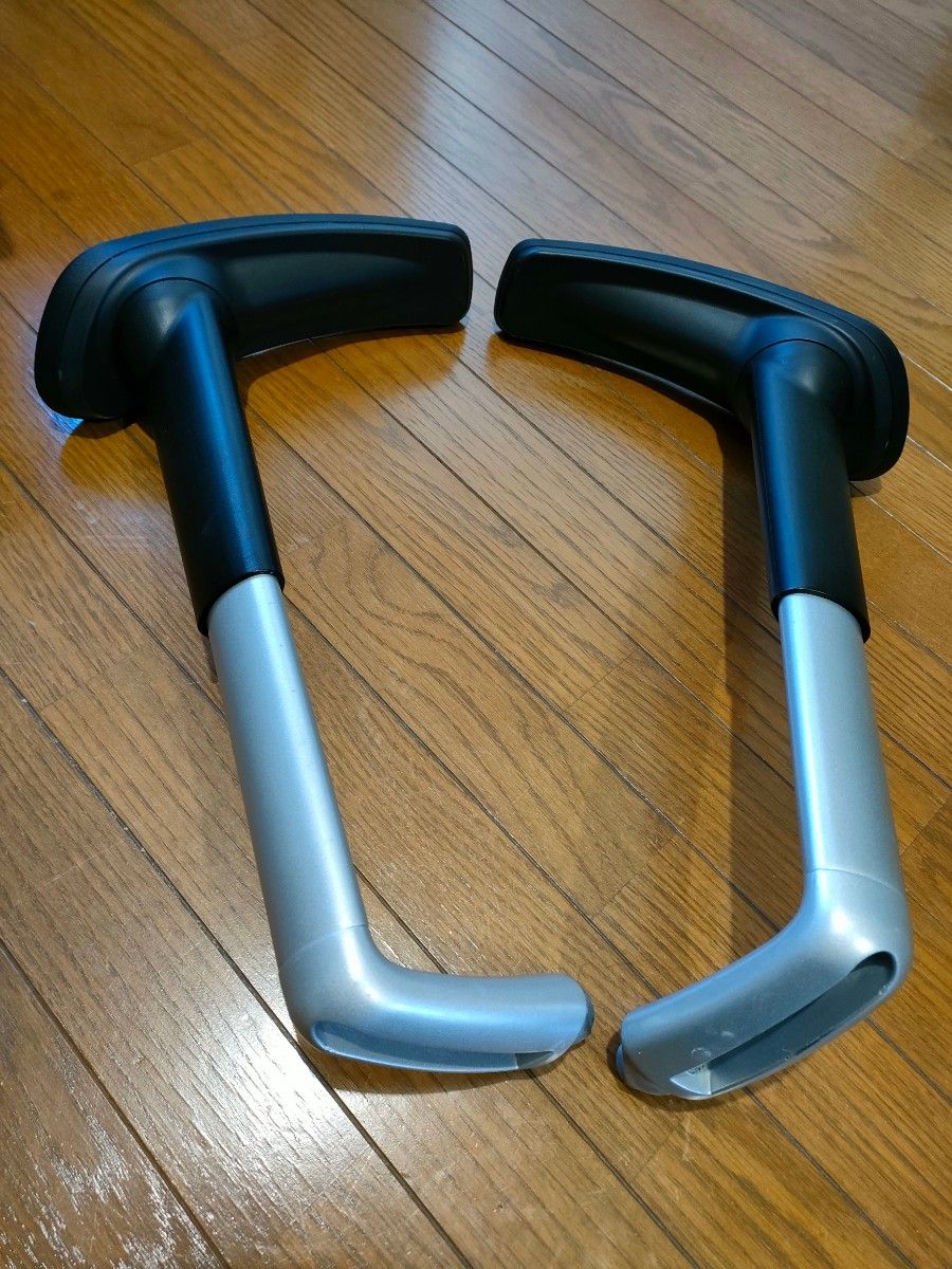 品質満点! 新品 バロンチェア ヘッドレスト 可動式 オカムラ パーツ