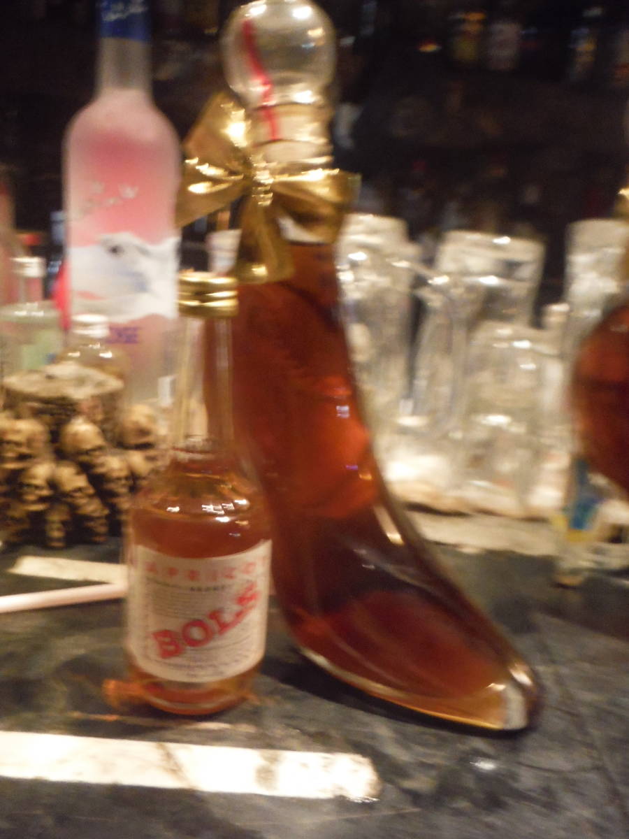  apricot liqueur high heel bottle 350ml 100ml unopened 