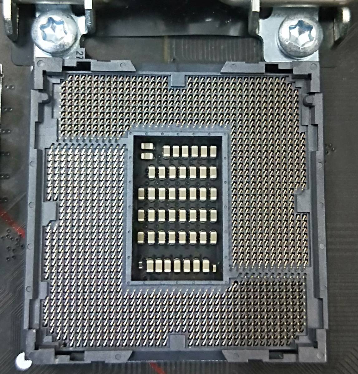 【中古パーツ】BIOS確認のみ、 MSI H370 GAMING PLUS マザーボード ＩＯパネル付 LGA1151 ■MB2493の画像3