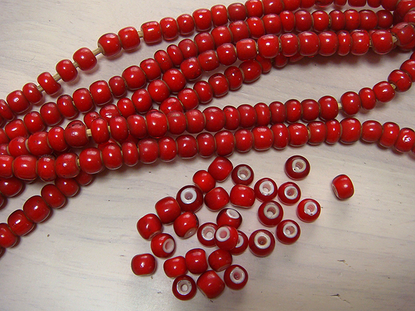  Indian Native American n white Hearts beads ( red )9mm sphere one ream length approximately 55cm