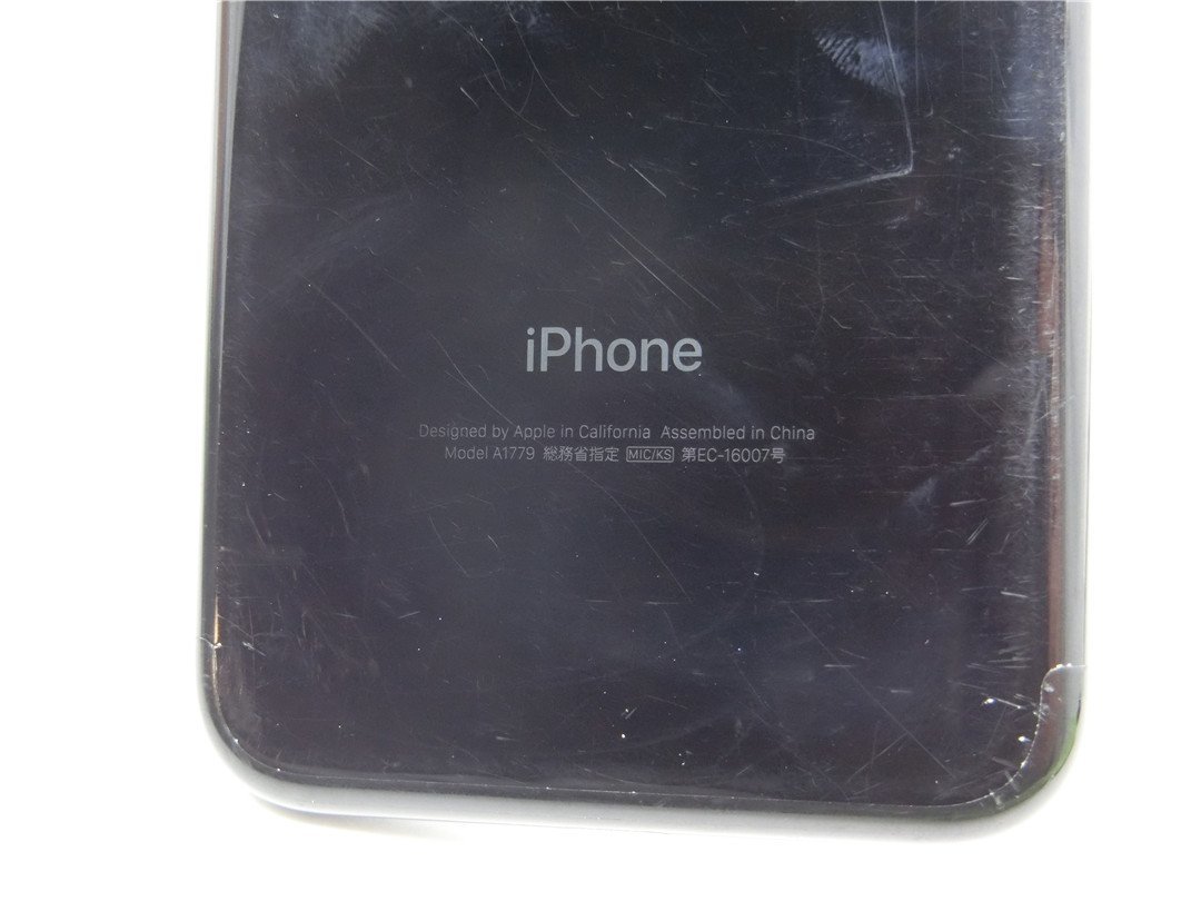 中古　　Apple iPhone7 　128GB 　A1779　三大判定（－） 　最大容量90％　初期化済　送料無料　　訳あり品_画像6