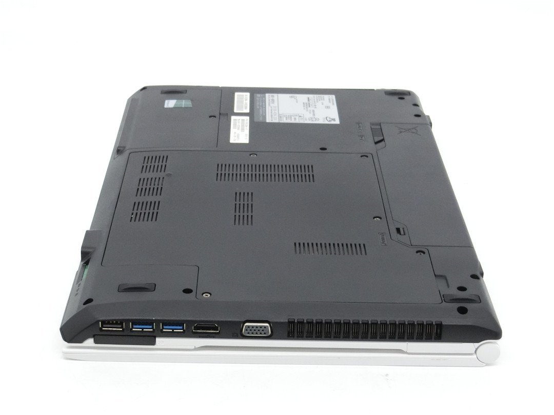 カメラ/中古ノートパソコンFMV　AH40/J　AMD　E2-1800/15.6型/8GB/新品SSD256GB/HDMI/USB3.0/WIFI/WIN11Pro/office搭載　送料無料_画像5