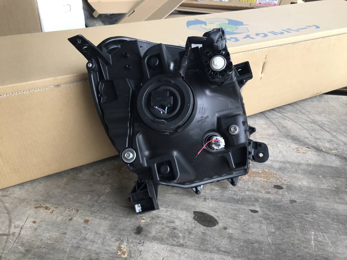 モコ MG33S 純正左ヘッド ライト ハロゲン STANLEY P9638　ASSY_画像9