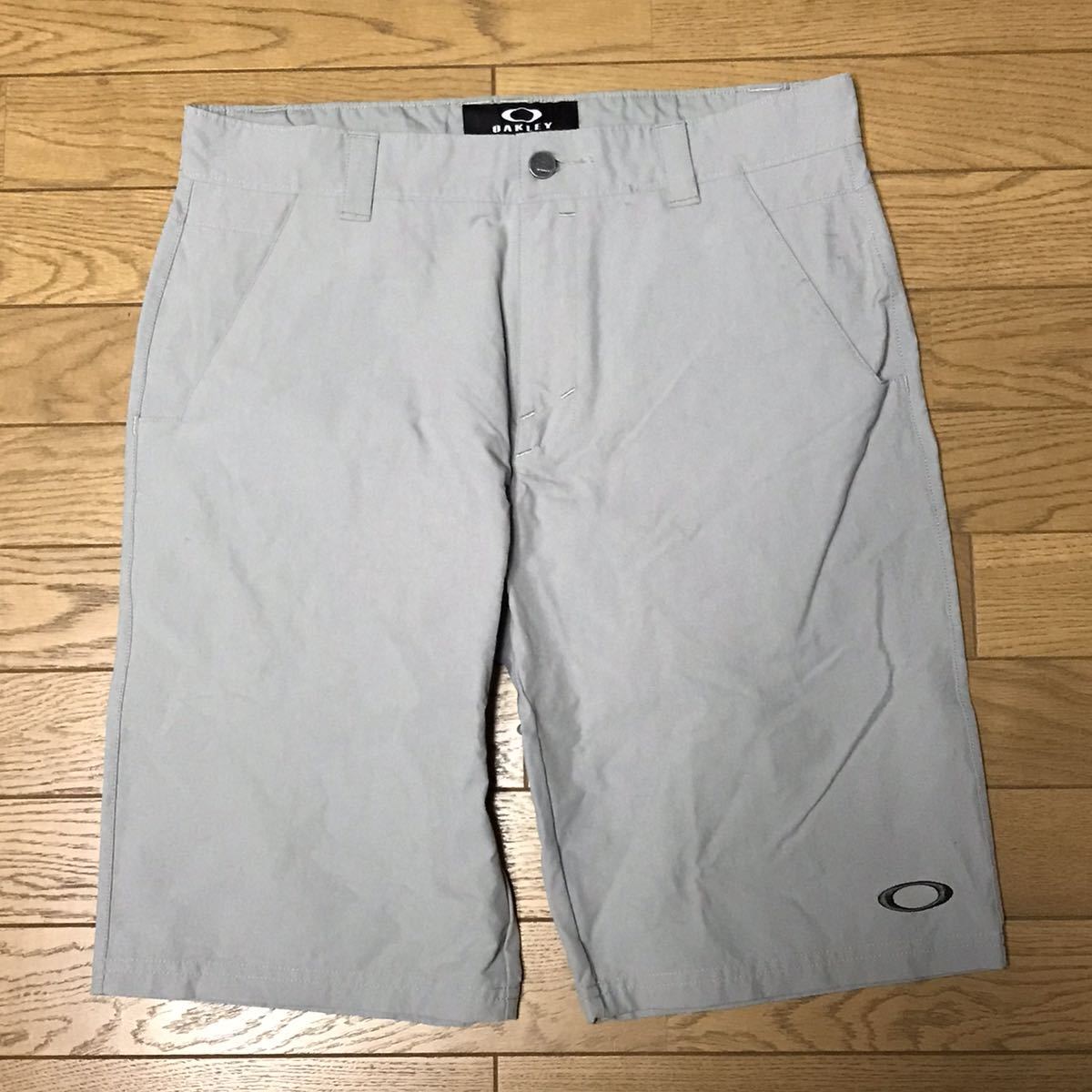 OAKLEY MEN’S SHORTS size-32(平置き42股下31) 中古(ほぼ新品) 送料無料 NCNR_画像1