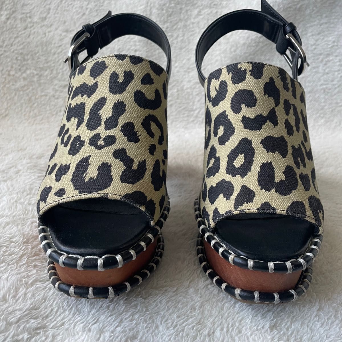 美品 MOUSSY ウッドソール 厚底サンダル レオパード マウジー 美品 MOUSSY ウッドソール 厚底サンダル レオパード マウジー
