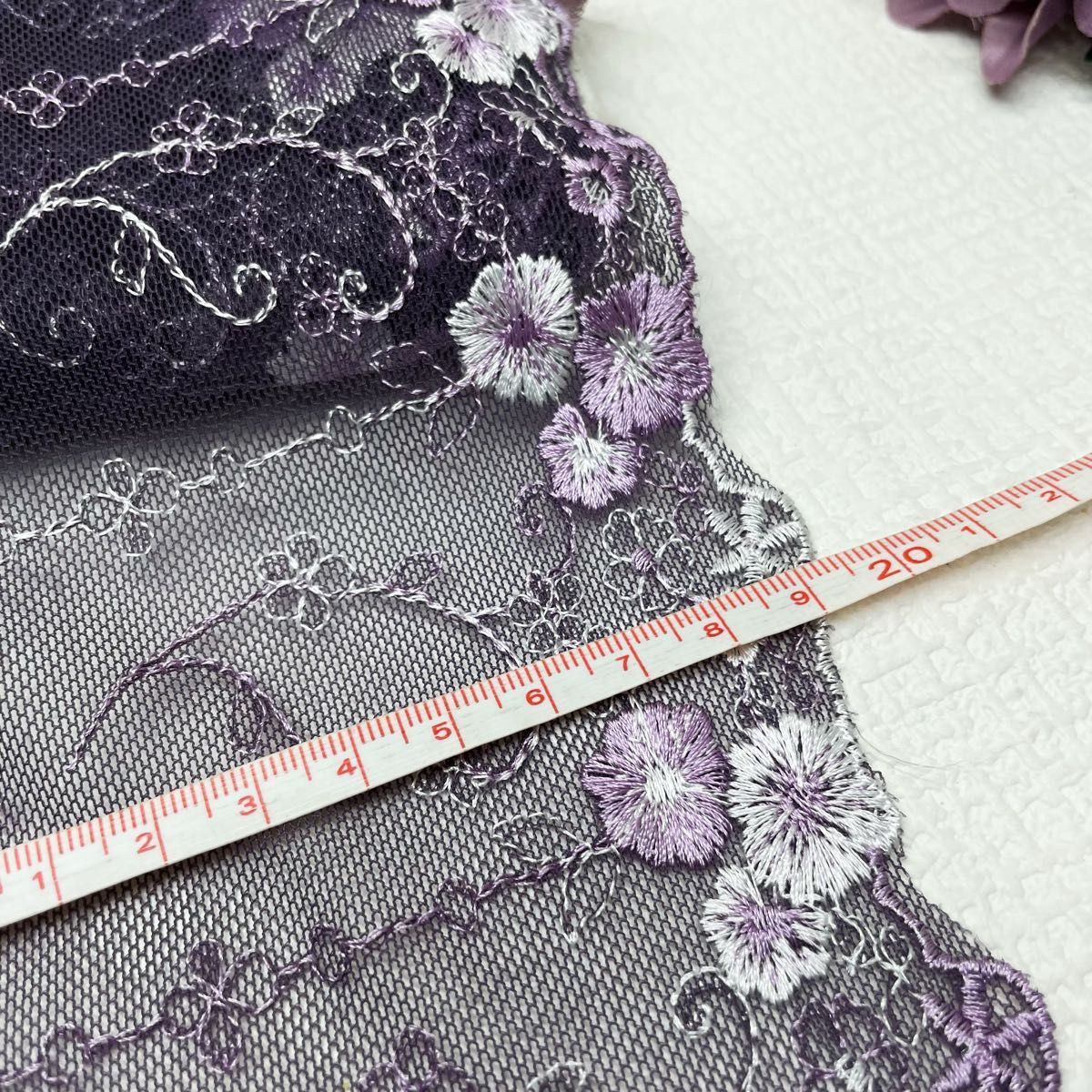 L498【ラスト3.3m】フラワー両山刺繍チュールレース　紫　
