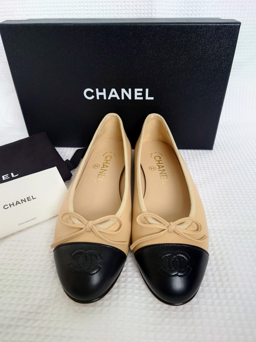 シャネルCHANEL★新同★154,000★バレリーナ35.5 ベージュ色×黒/バレエシューズ・ぺたんこ サンダルの画像1