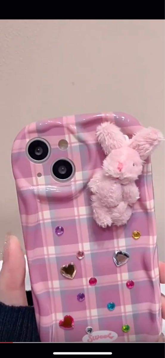 iPhone13/14ケース うさぎ ウサギ ぬいぐるみ チェック うねうね ウェーブ スマホカバー シール付き 韓国