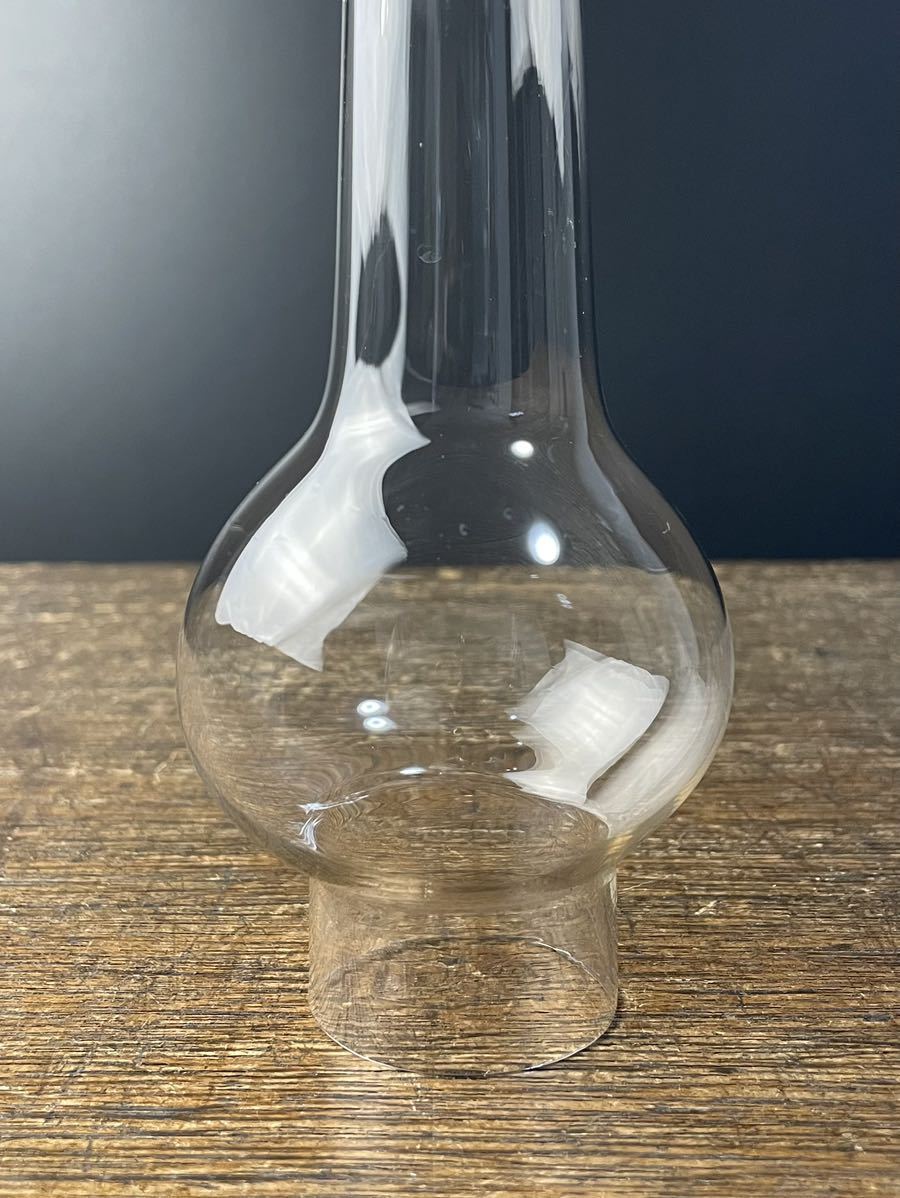 蔵出し ランプ ホヤ ガラス 高さ 約17センチ オイルランプ ホヤ瓶 時代物 硝子 骨董 照明 工芸ガラス アンティーク ガラス MR-6_画像3