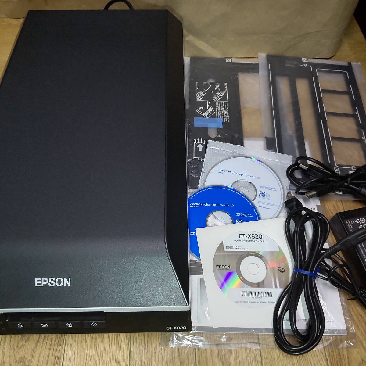 EPSON GT-X820 フィルムスキャナー フィルムホルダー フォトショップ付属 動作良好 中古良品