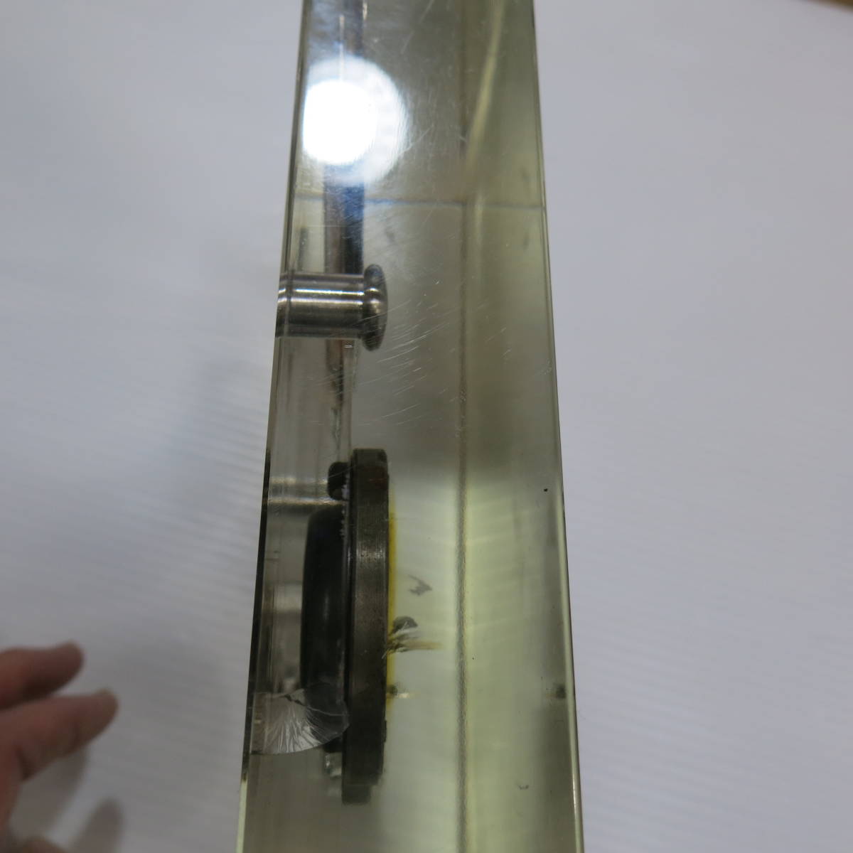 昭和レトロ 現代アート サッポロ ファクトリーで使われていたドアの取っ手 アクリル樹脂詰 一点物 メモリー 古道具やi (アイ) 