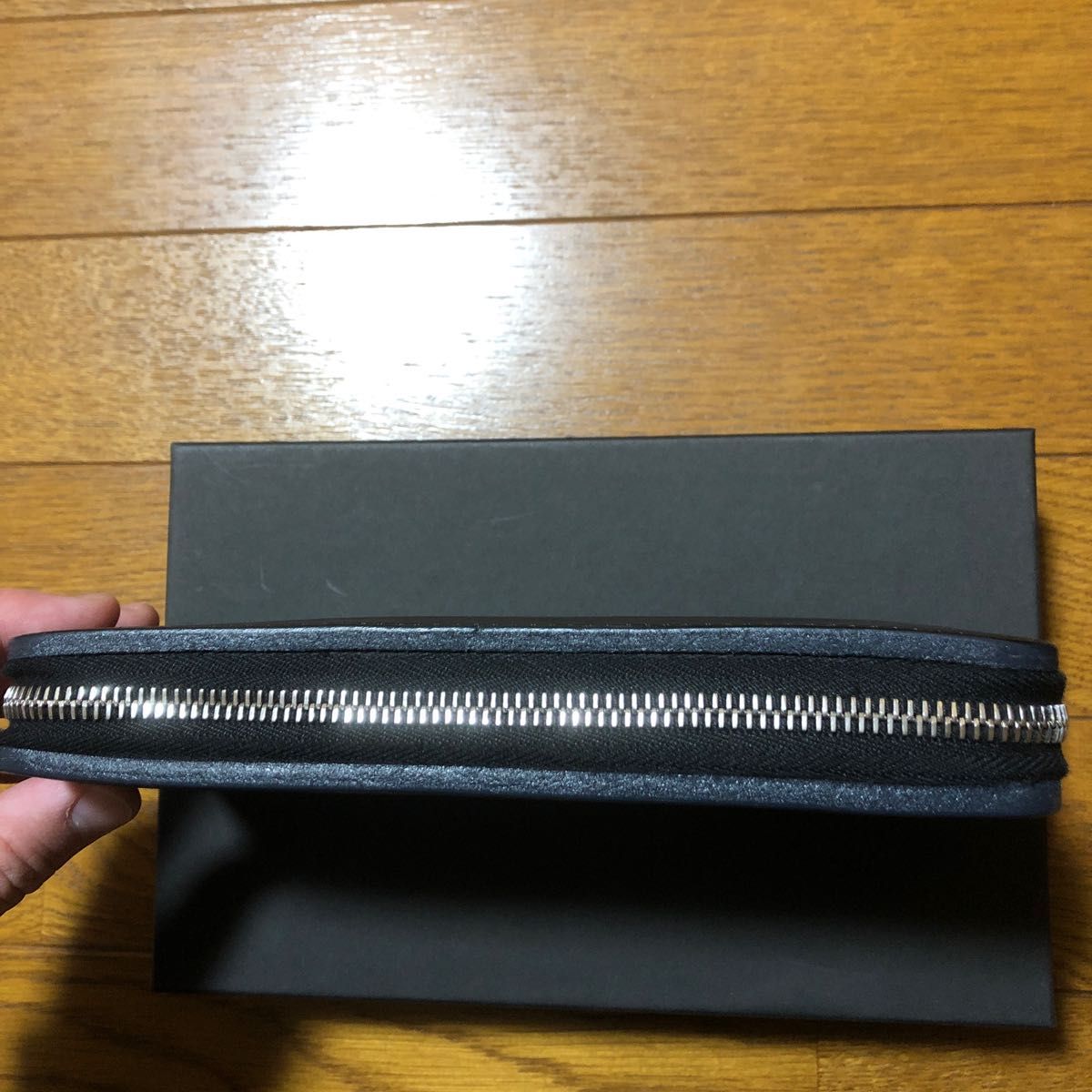 ダブルショルダー製品染めラウンドファスナーウォレット | noonanwaste.com