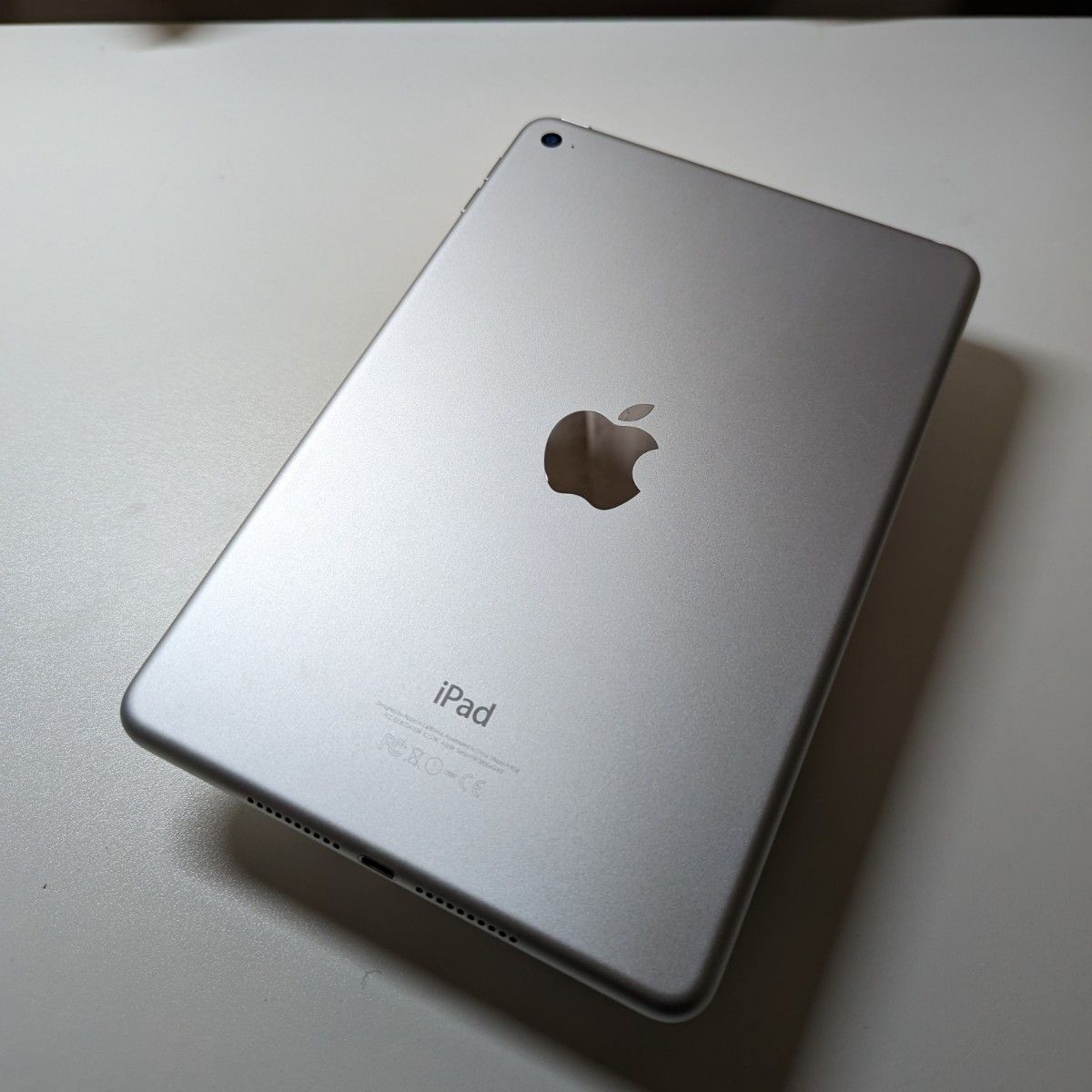 魅了 セルラーモデル iPad mini 4 iPad mini4 Wi-Fiモデル 128GB