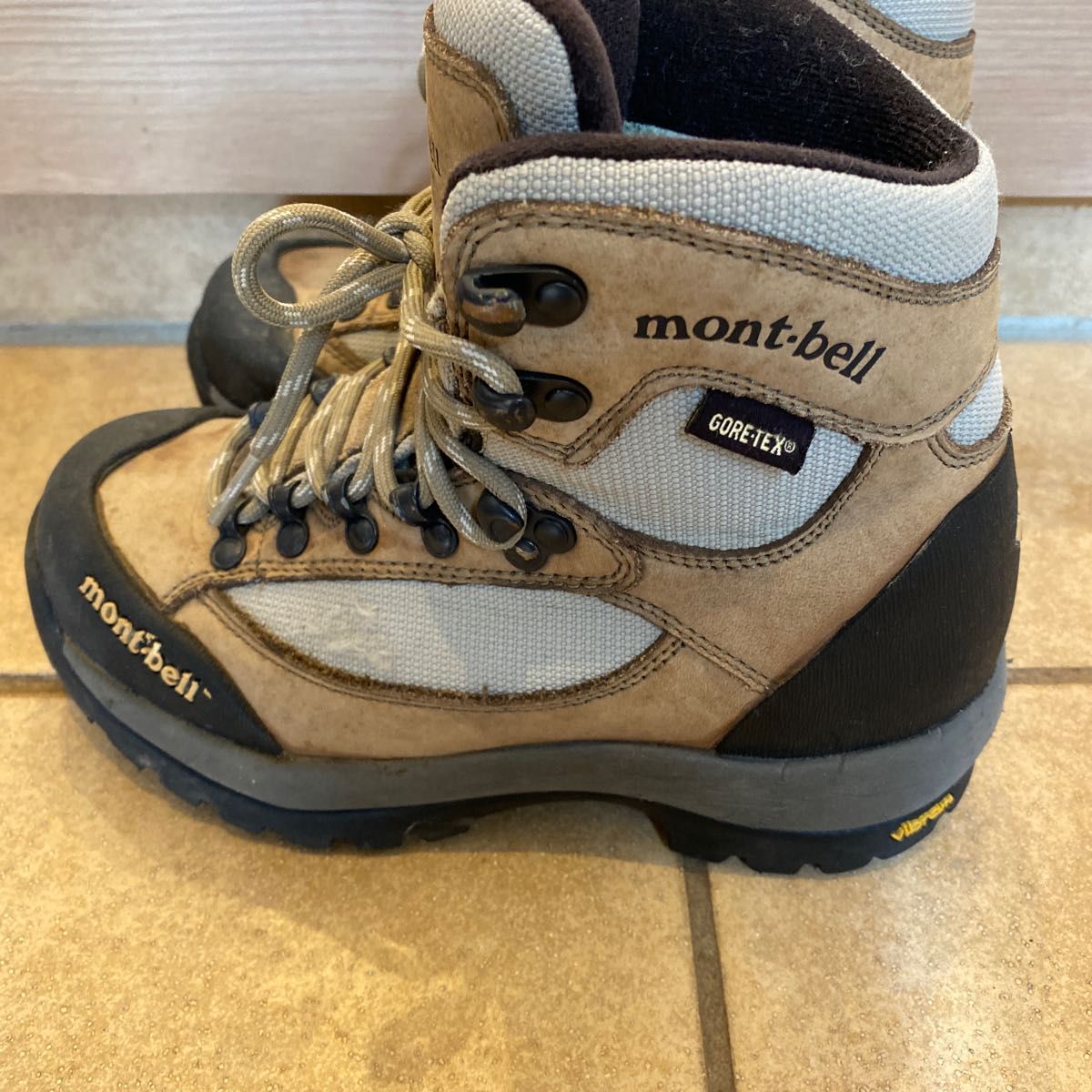 モンベルトレッキングシューズ　21.5cm ゴアテックス 登山靴 モンベル mont-bell
