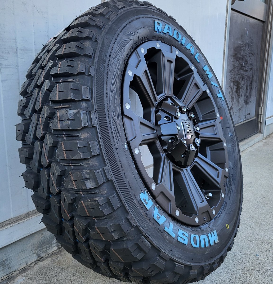 16インチ DeathRock マッドスター 215/65R16 ホワイトレター 200系ハイエース レジアスエース タイヤ＆ホイール新品４本セット 車検対応_画像4