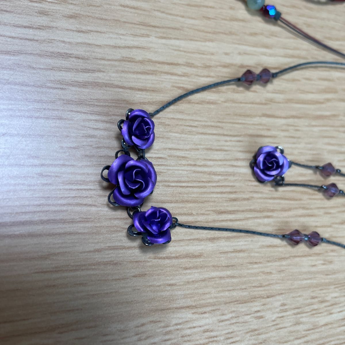 ビーズ ネックレス ブレスレット 4点セット 薔薇 スワロフスキー ビーズ ネックレス ブレスレット 4点セット 薔薇 スワロフスキー