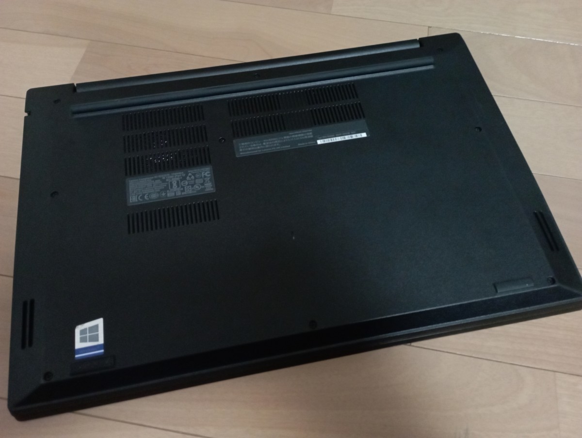 レノボ ThinkPad E585 Ryzen3 Radeon Vega Mobile Gfx Corei5