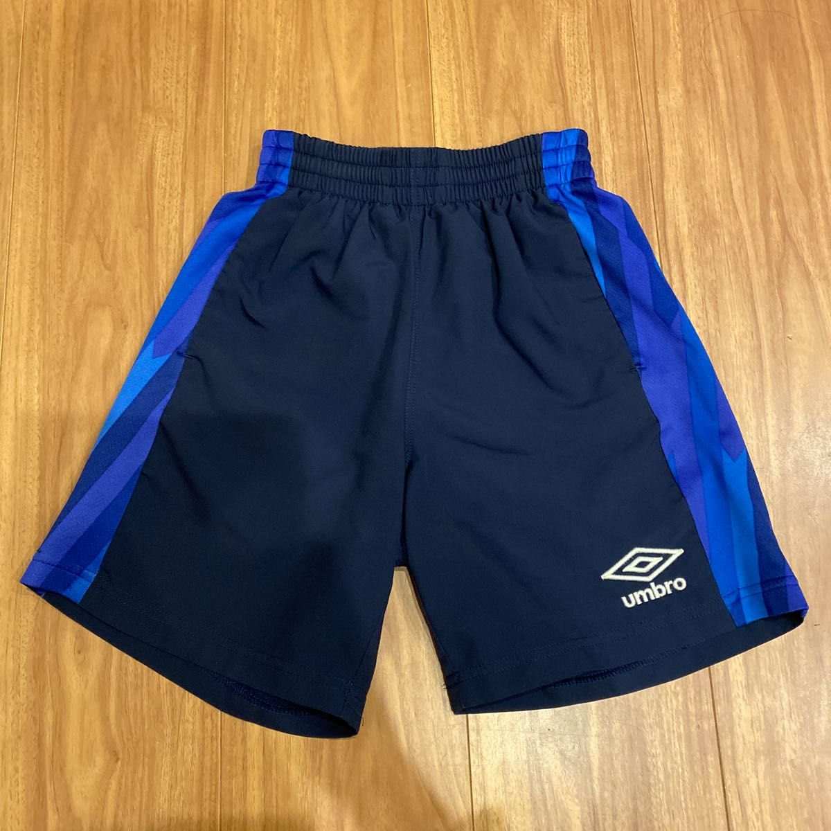 レビューを書けば送料当店負担 Umbroズボン Size130 Umbroズボン Size130