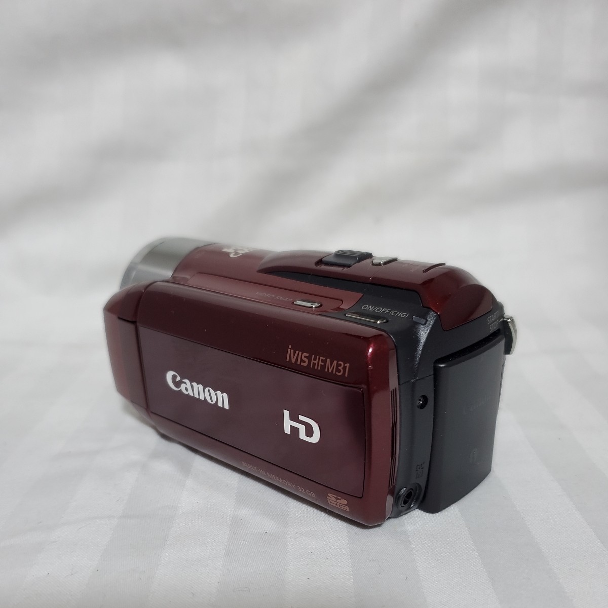 ギフ_包装 Canon デジタルビデオカメラ レッド iVIS HF M31 ジャンク品