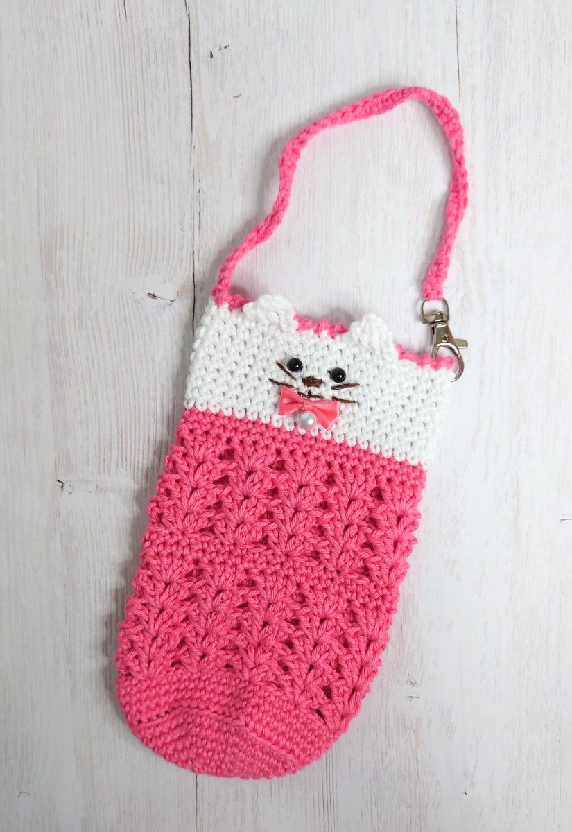 ペットボトルホルダー ペットボトルカバー ペットボトルケース 猫　にゃんこ　ねこ　ネコ　濃いピンク ハンドメイド　編み物　かぎ編み