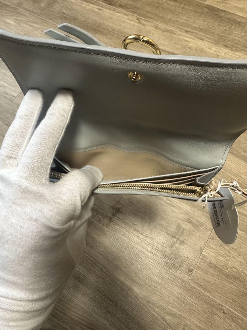 クロエ Airy Gray 未使用美品 アルファベット フラップ長財布