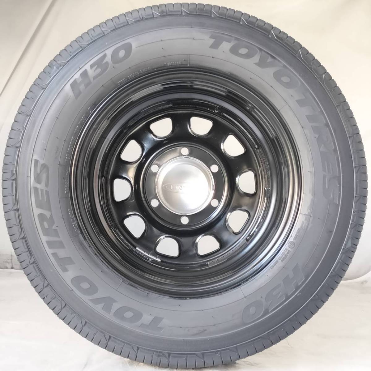 新品 デイトナ 15-6.0J＋45 6-139.7 ブラック タイヤ付4本SET 195/80R15 トーヨーH30 キャラバン E25/E26 NV350 (W2120-0)_画像5