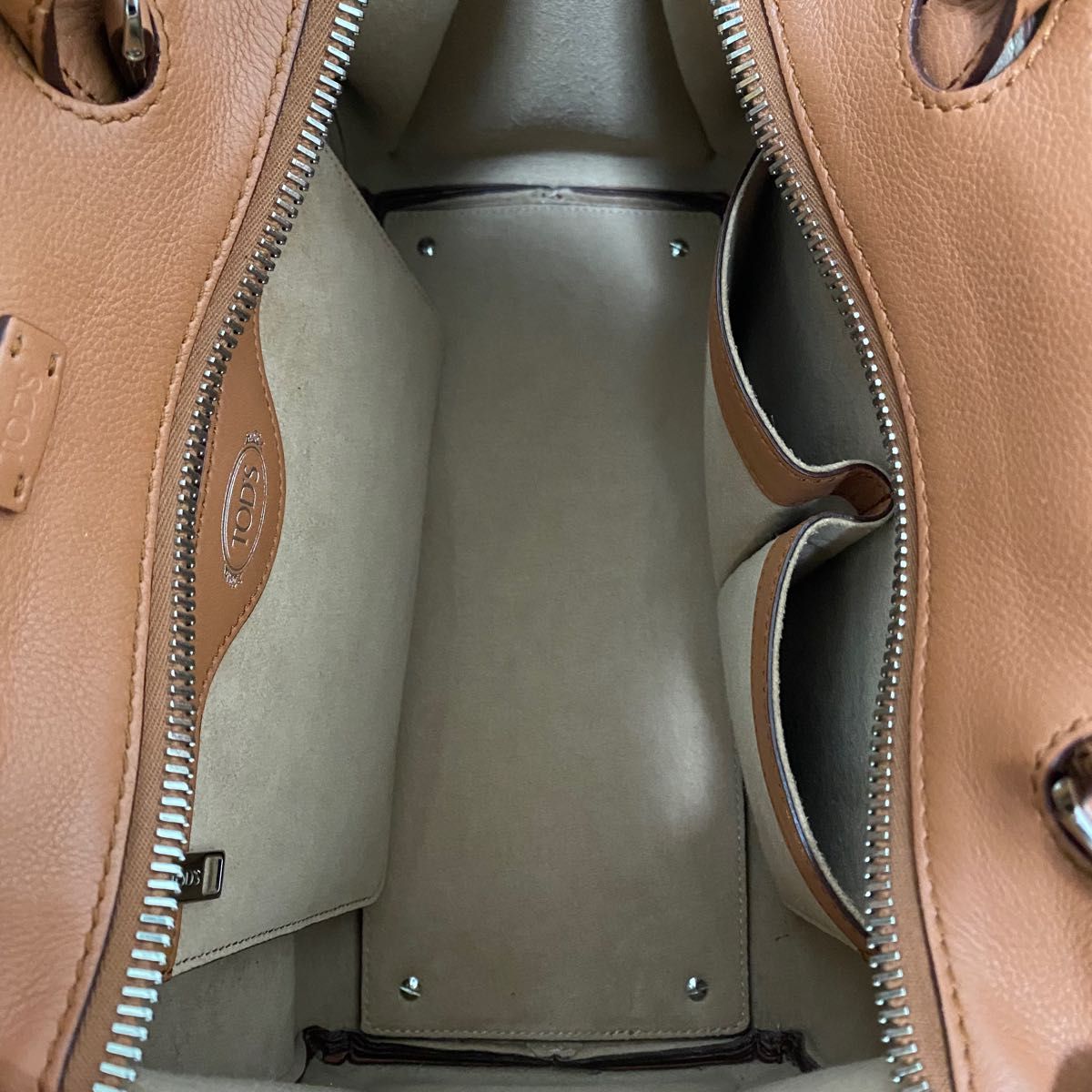 美品 希少 TOD's トッズ ショルダーバッグ セラ ブラウン レザー ロゴ
