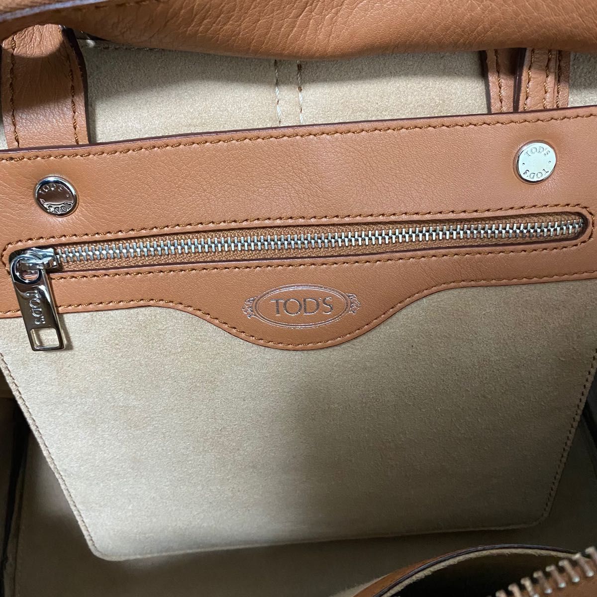 美品 希少 TOD's トッズ ショルダーバッグ セラ ブラウン レザー ロゴ