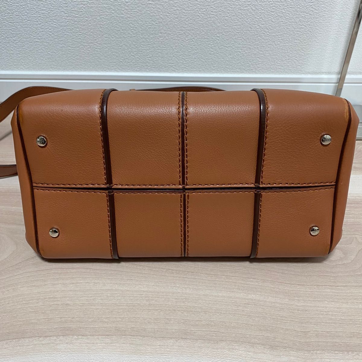 美品 希少 TOD's トッズ ショルダーバッグ セラ ブラウン レザー ロゴ