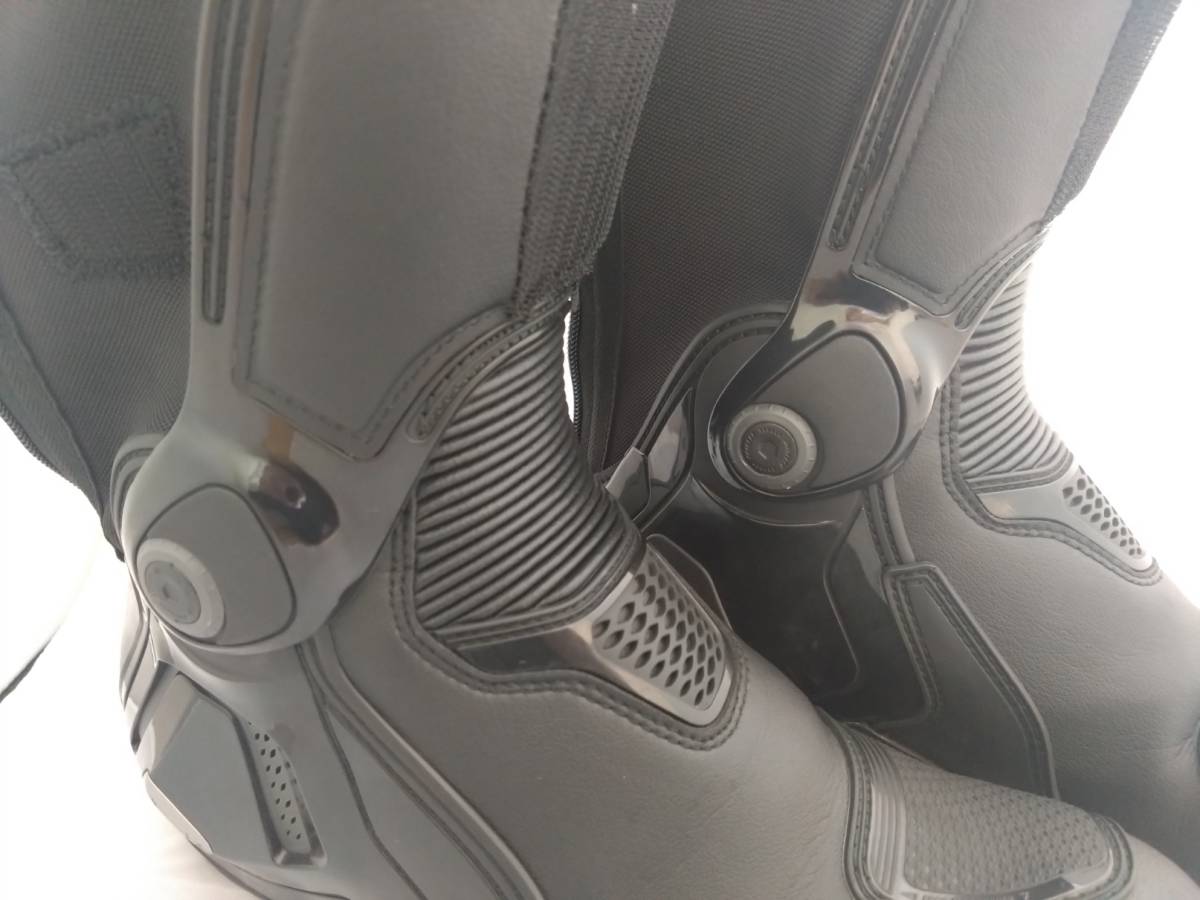 程度良・DAINESE ダイネーゼ TORQUE D1 IN レーシングブーツ EU42 US9